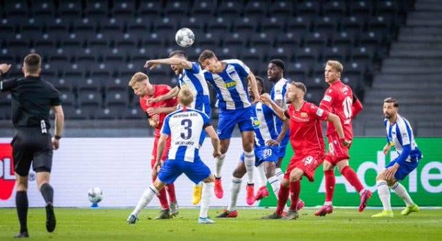  柏林赫塔攻防失衡，主场惨败暴露保级危机