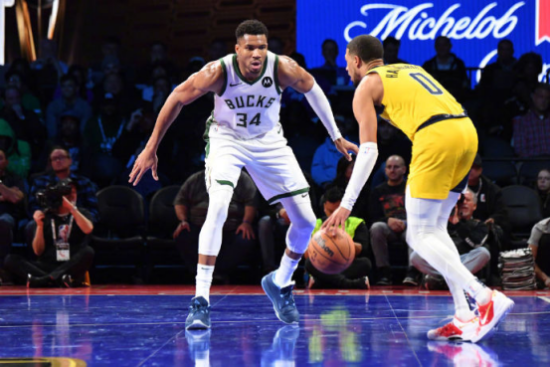  哈利伯顿十二助攻步行者爆冷击败雄鹿  